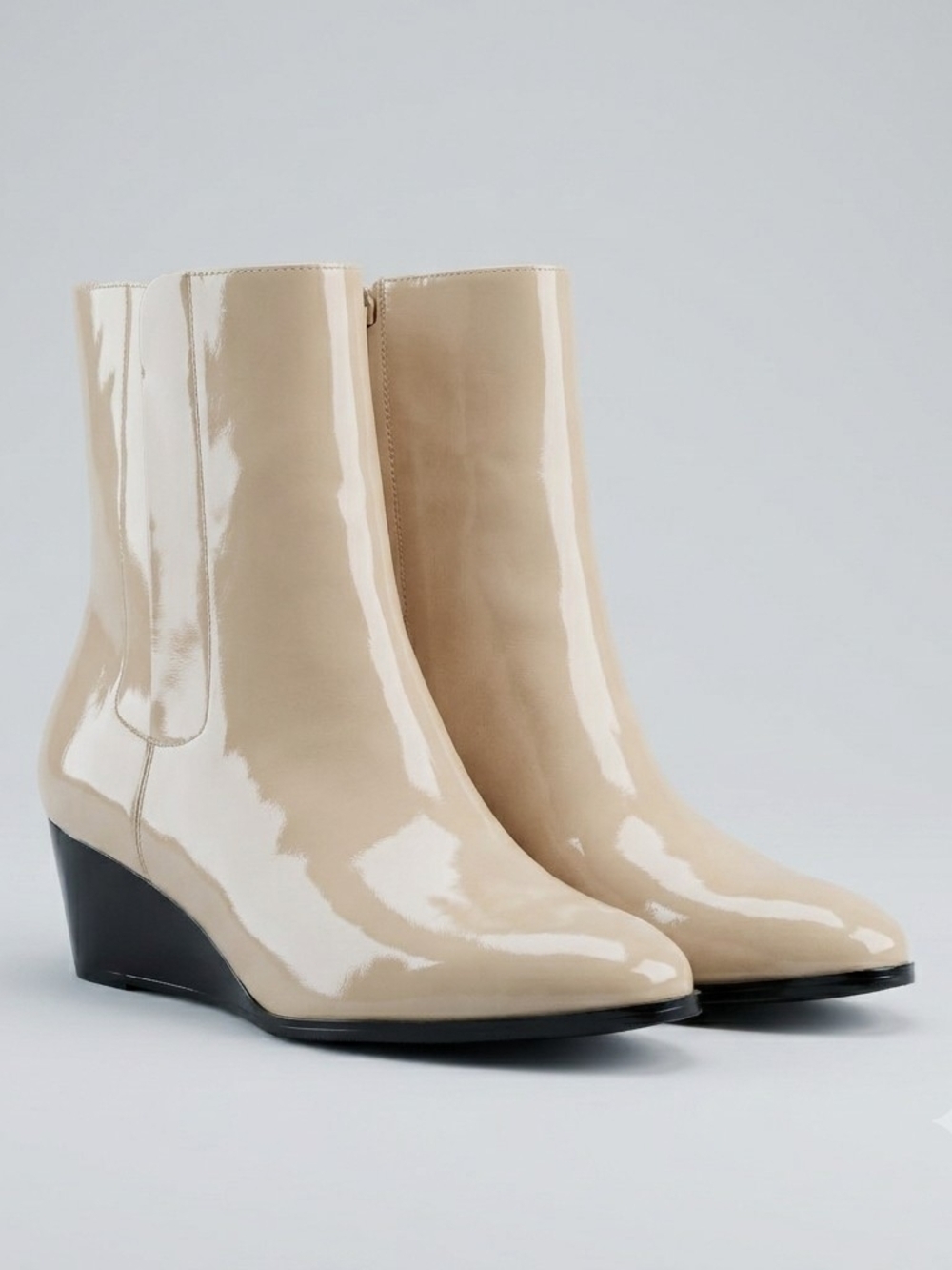 New In Box Journee Collection Kylo Tan Wedge Boots - Size 12